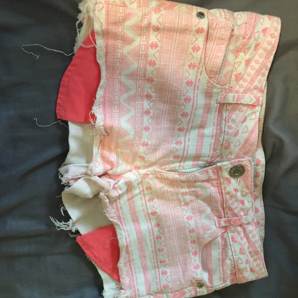 pink & white booty shorts